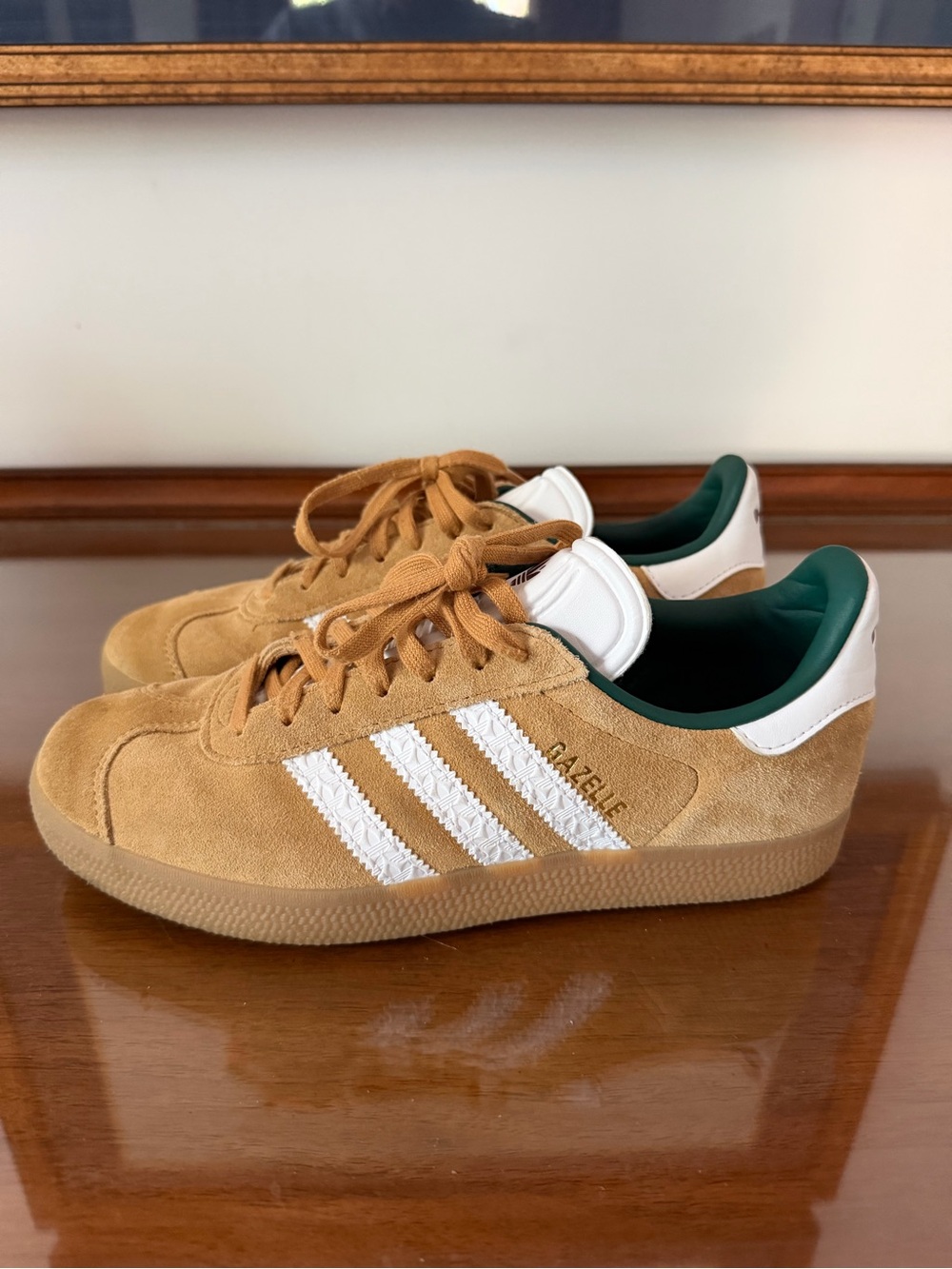 Adidas Gazelle ID7990 Mesa Cloud White Suede Gum Shoes Men’s Size 6